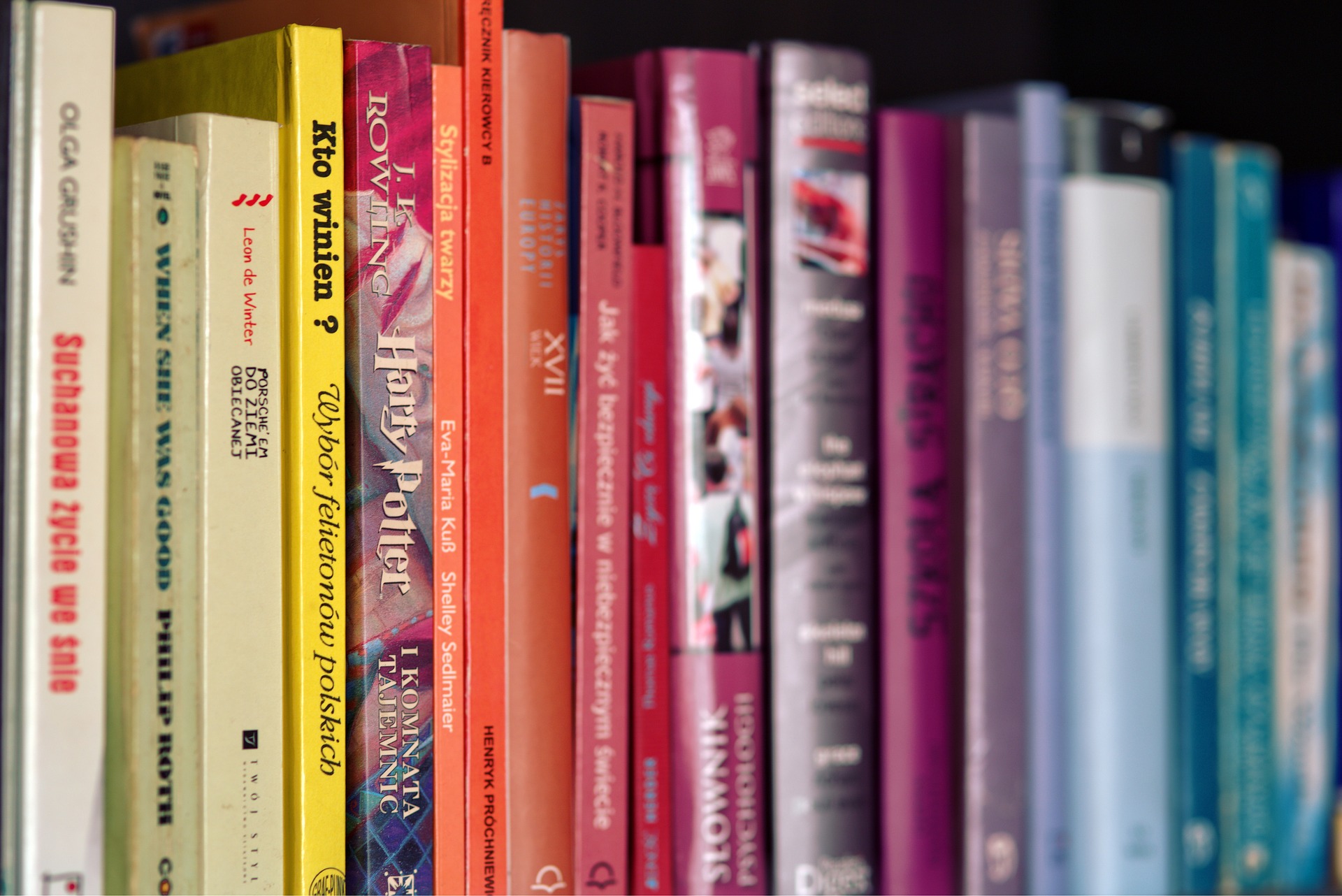 books-791923_1920
